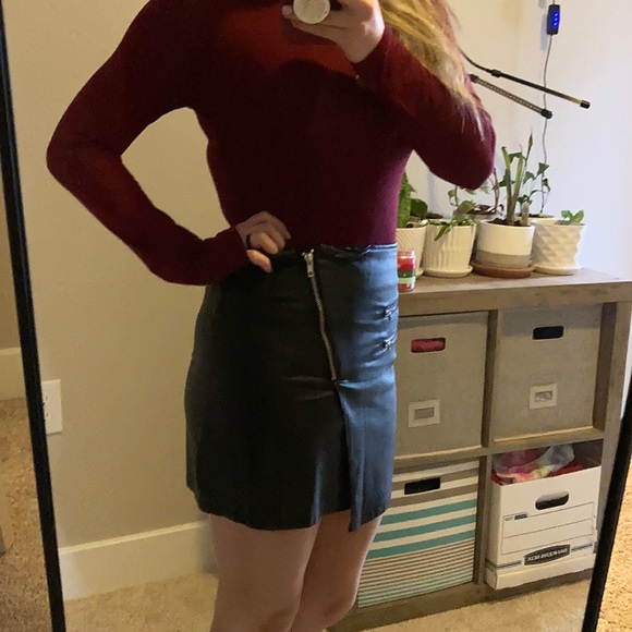 Red body suit - Picture 3 of 6